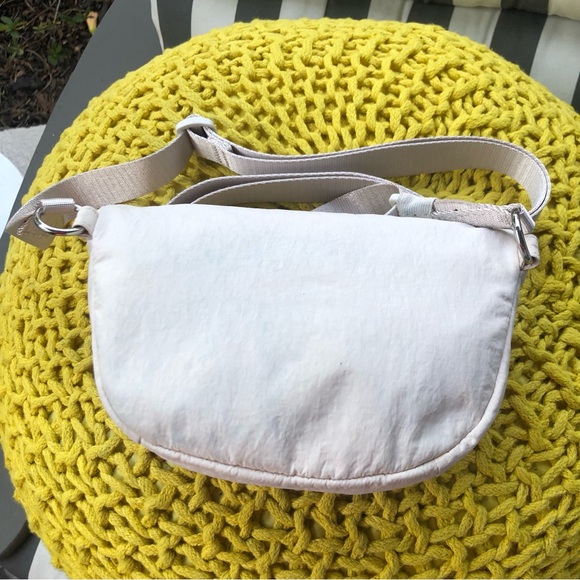 lululemon athletica ivory/ silver hardware crossbody bag - Picture 3 of 10